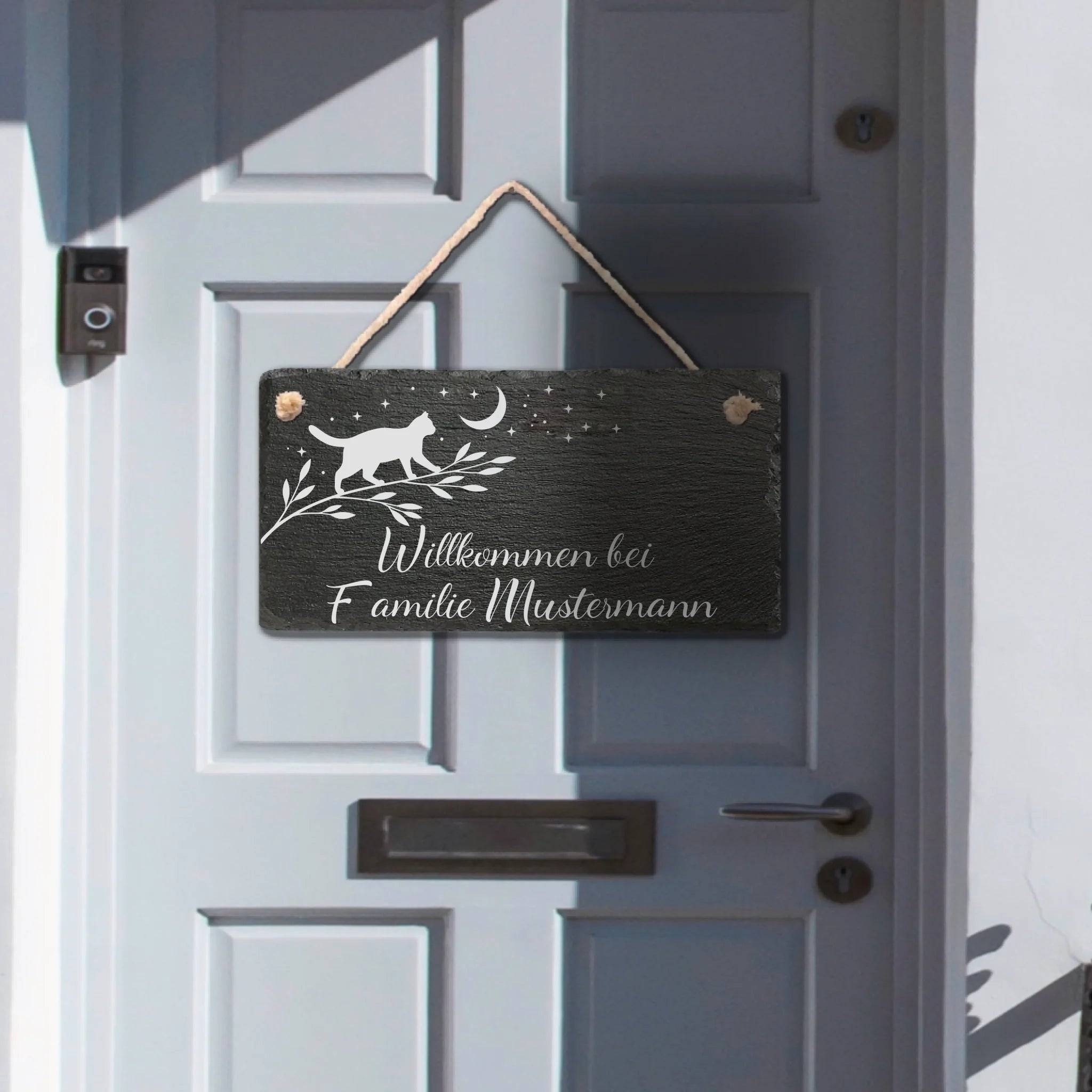 Schiefertafel als Türhänger mit Katze, Zweig und Sternenstaub, dekoratives Eingangsschild mit Wunschname