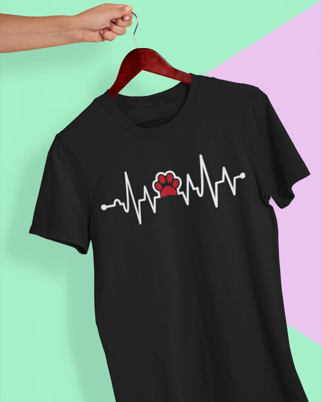 Pfotenherzschlag: Ein T-Shirt-Design für Hundefreunde mit Liebe im Takt - Tonyshop - Pfotenherzschlag: Ein T-Shirt-Design für Hundefreunde mit Liebe im Takt