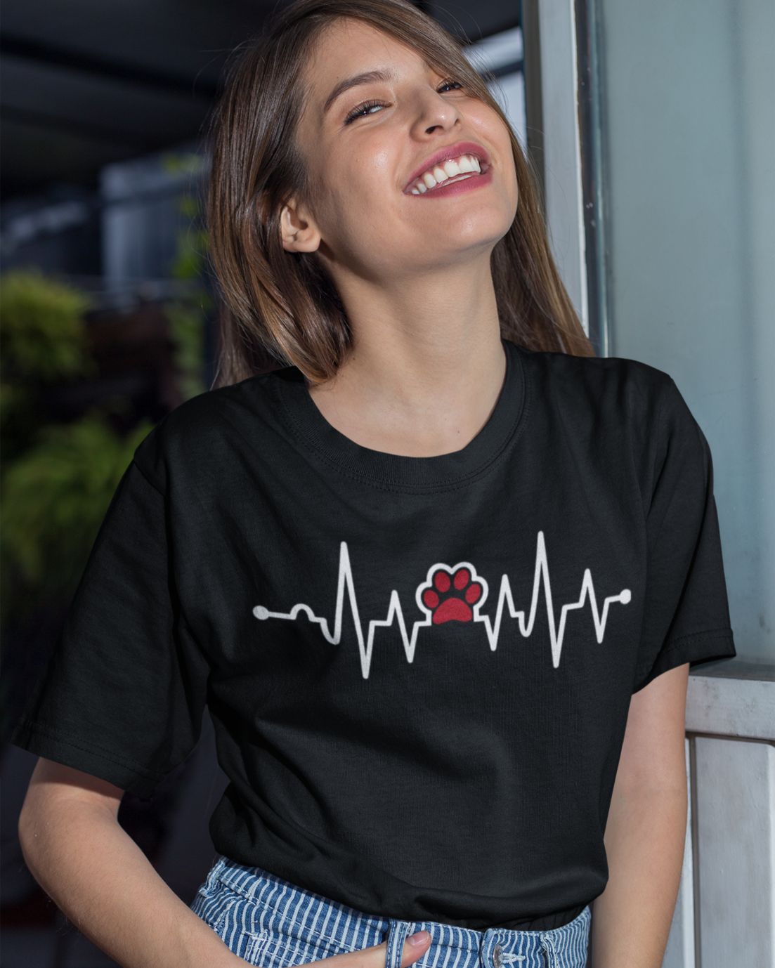 Pfotenherzschlag: Ein T-Shirt-Design für Hundefreunde mit Liebe im Takt - Tonyshop - Pfotenherzschlag: Ein T-Shirt-Design für Hundefreunde mit Liebe im Takt